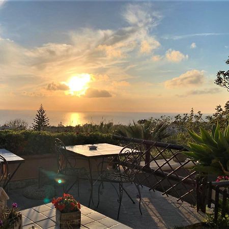 La Terrazzina Sul Tramonto Bed & Breakfast Forio di Ischia Екстериор снимка