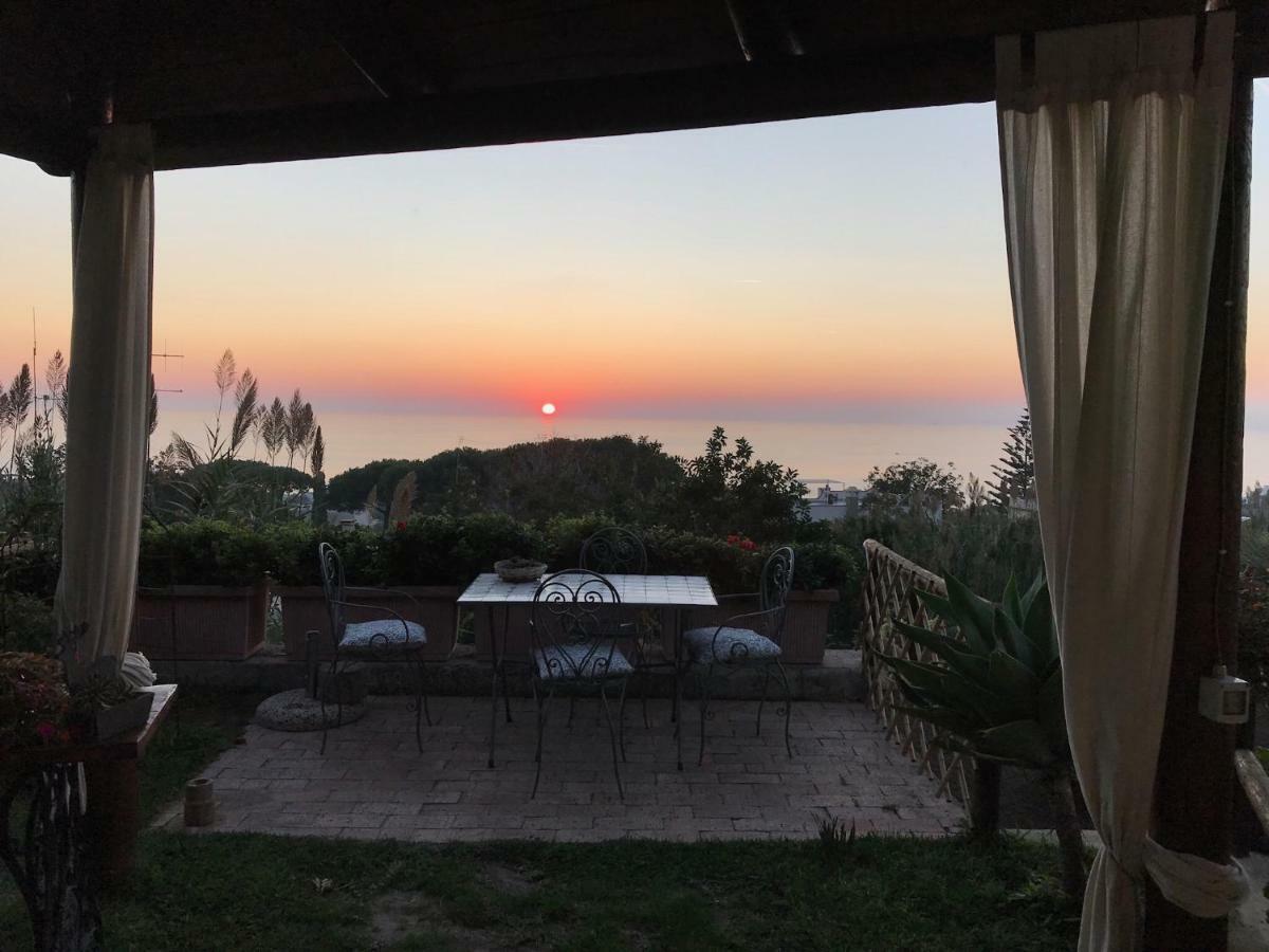 La Terrazzina Sul Tramonto Bed & Breakfast Forio di Ischia Екстериор снимка